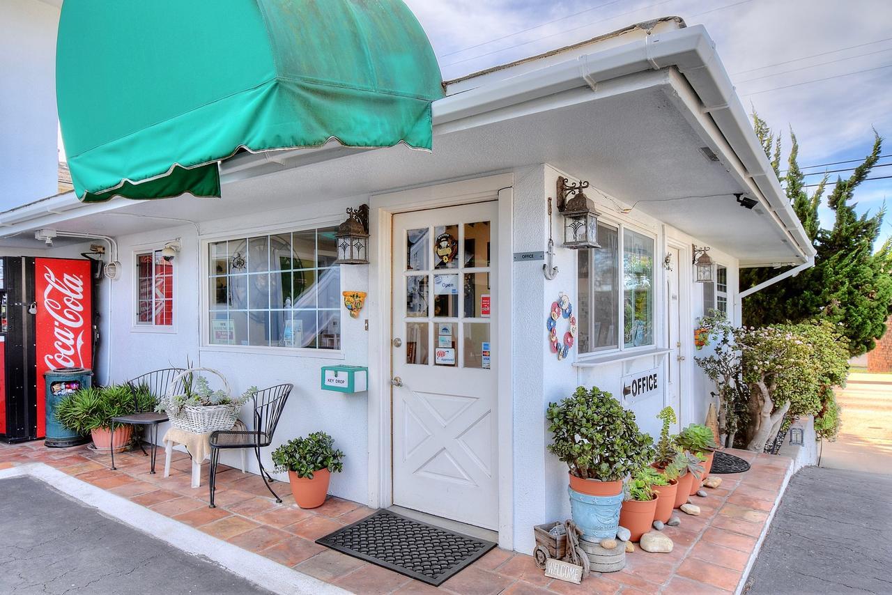 Sandpiper Inn 2*