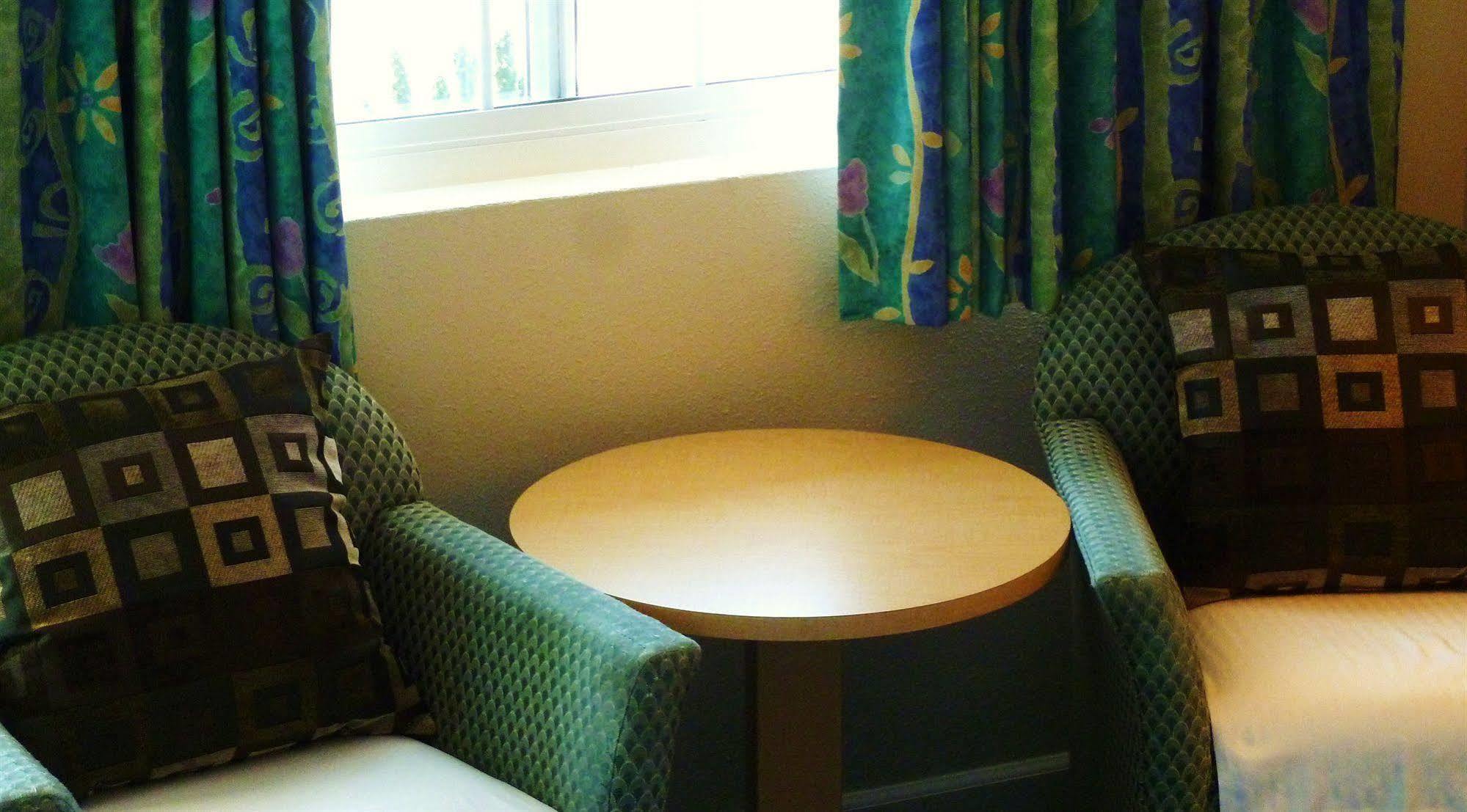 Sandpiper Inn 2*