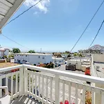 Harbor House Inn