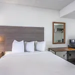 Coastal Breeze Inn