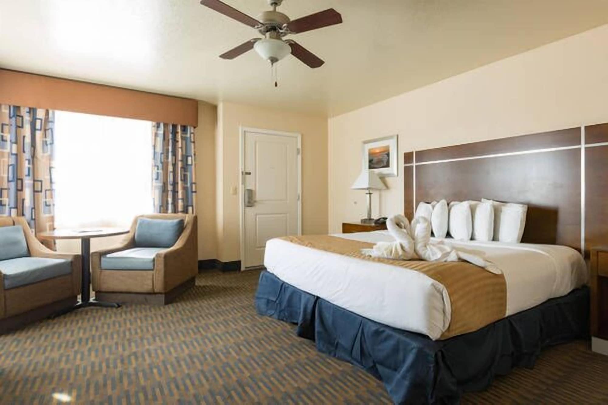 Harbor House Hotel