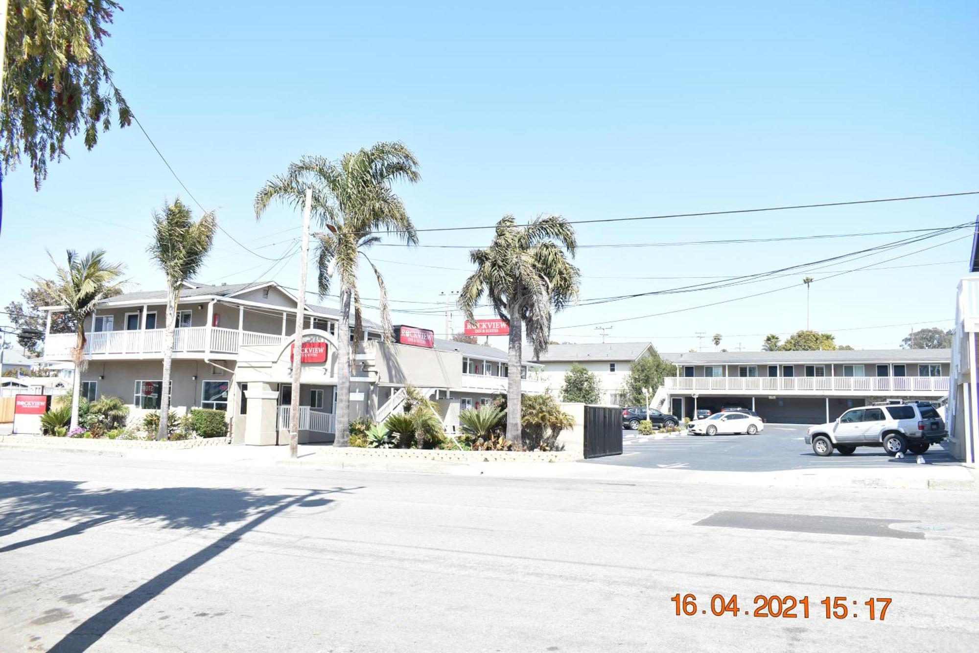 Rockview And Motel 2*
