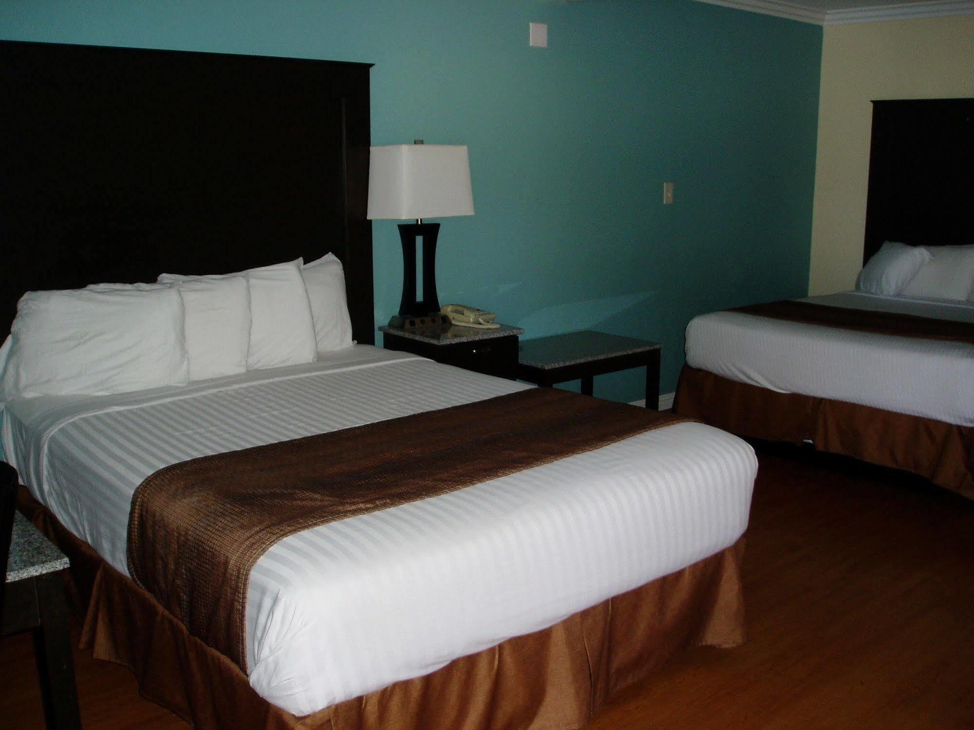 Motel Rockview And 2*