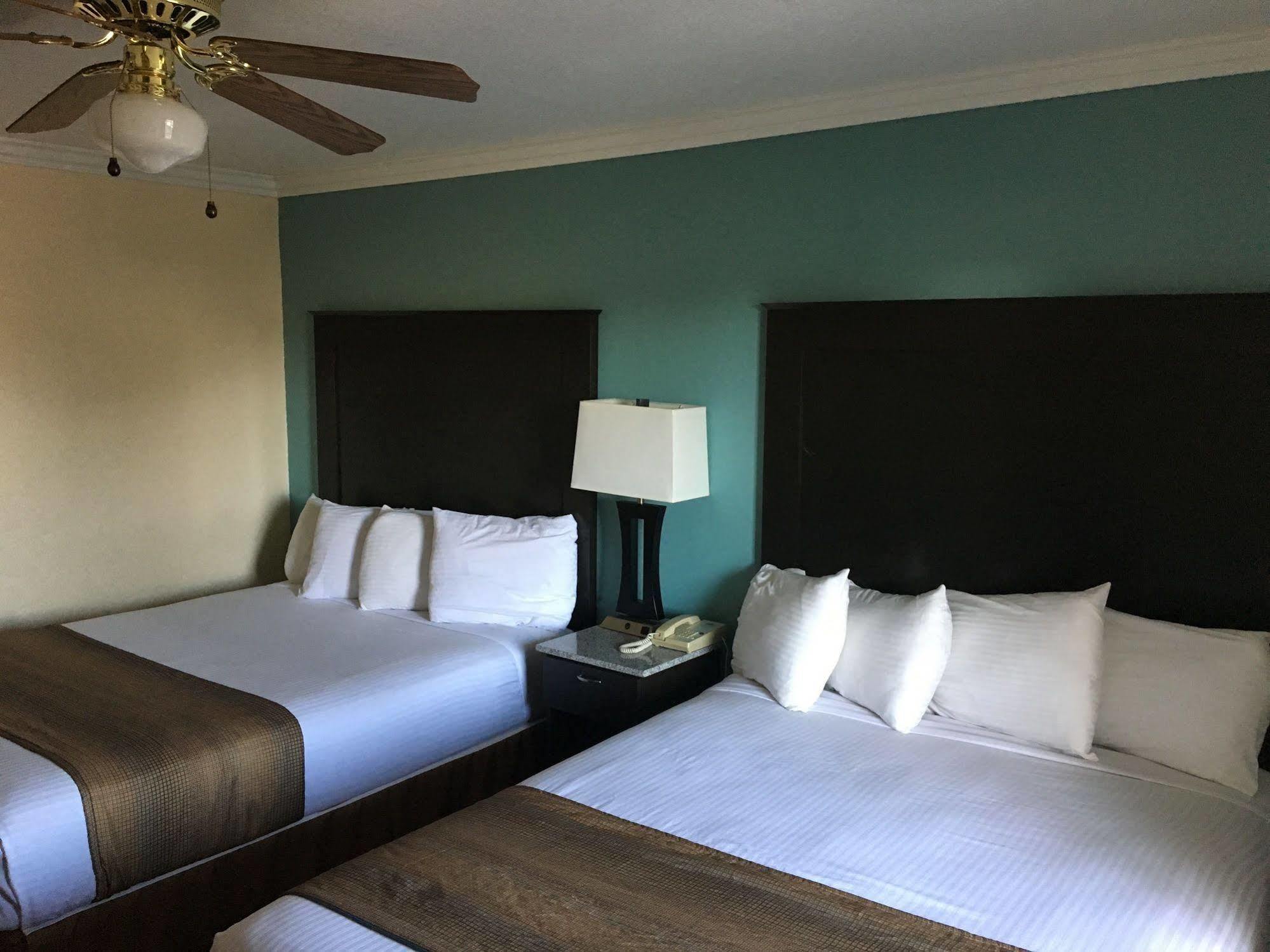 Rockview And Motel
